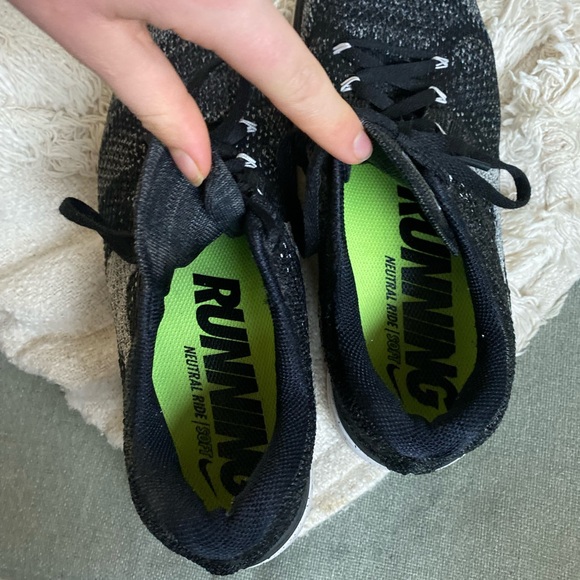 Nike Lunar Flyknit 3, Black/White/Oreo, Tennis Shoes/Runners, Women’s Size 9.5 - Picture 5 of 6